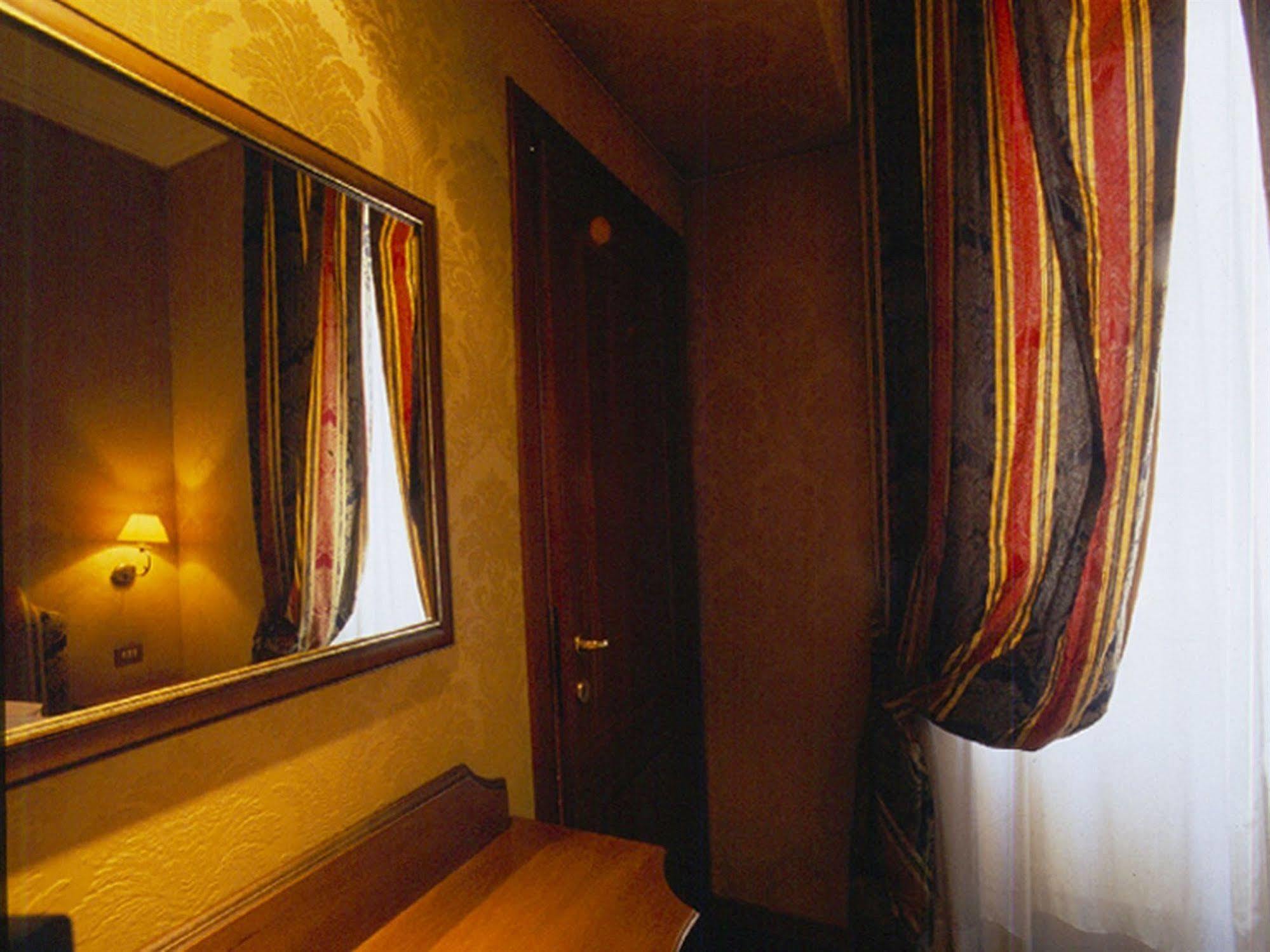 Hotel Quisisana Рим Экстерьер фото